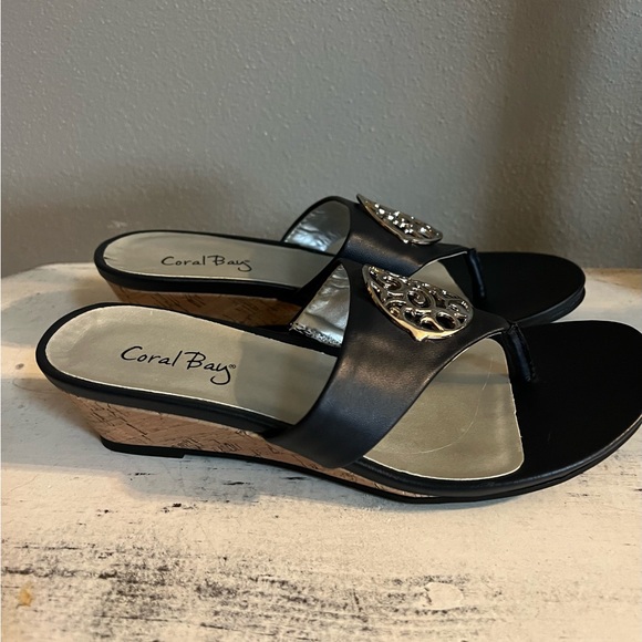 Coral Bay Wedge Sandals Size 8 NWOT - Picture 3 of 7